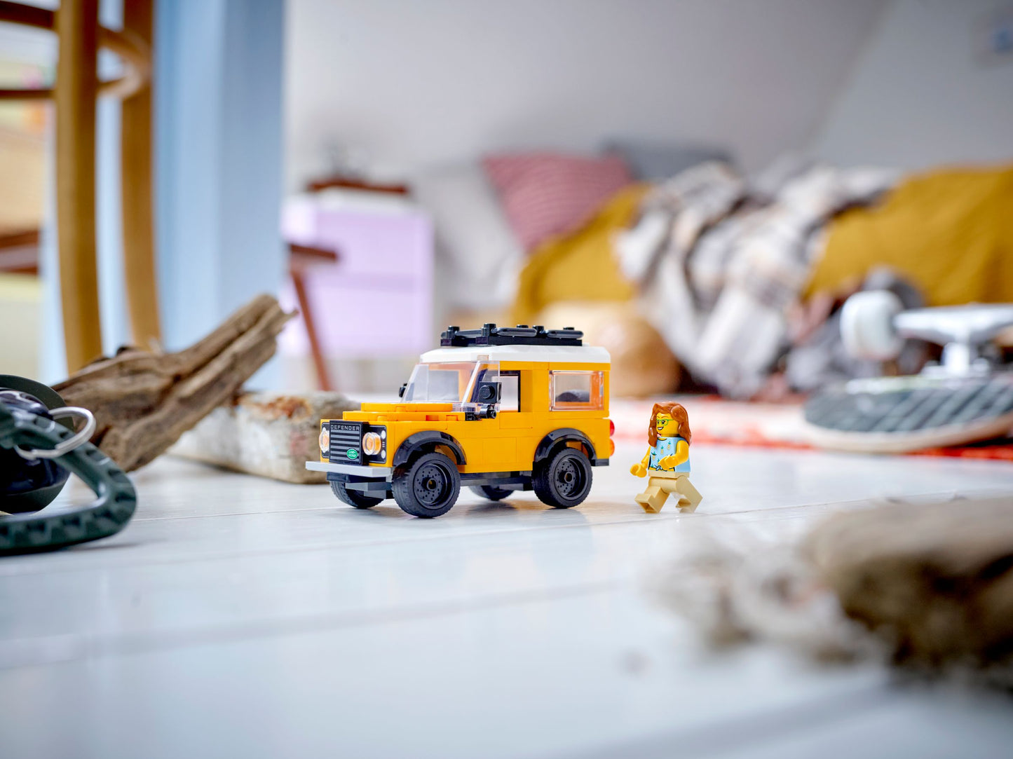 LEGO® Classic Land Rover Defender Gelb – Detailgetreues Sammlerauto für Erwachsene & Auto-Fans – Bauspaß & Nostalgie in 150 Teilen – Perfektes Geschenk – Modell 40650