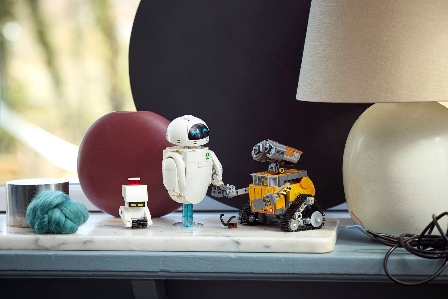 LEGO® Disney WALL•E & EVE Bauset – Tauche ein in die Magie von Disney Pixar | Perfektes Geschenk & Sammlerstück für Jung & Alt - 811 Teile (43279)