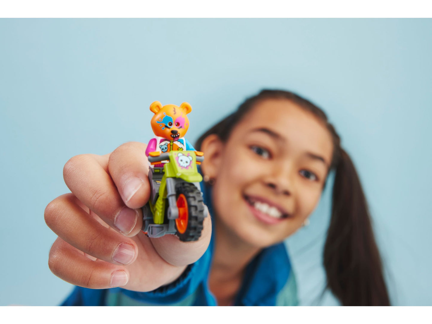 Adrenalin pur mit LEGO® City Stuntz Bären-Stuntbike – Actionreiches Schwungrad-Motorrad & Fahrer-Minifigur für Kinder ab 5 Jahren - 60356