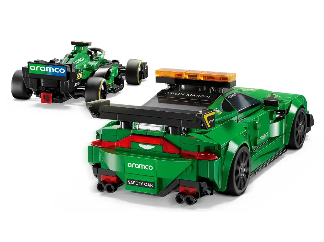 LEGO® Speed Champions: Aston Martin AMR23 & Safety Car – Ultimatives Formel-1-Rennabenteuer mit 2 Rennwagen Minifiguren